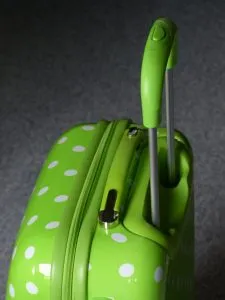 wheeled-bags-143413_1920